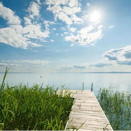 Green Lake House - Private Beach At Balaton バラトンアカラッチャ エクステリア 写真