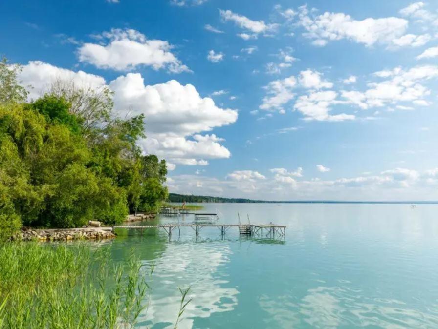 Green Lake House - Private Beach At Balaton バラトンアカラッチャ エクステリア 写真