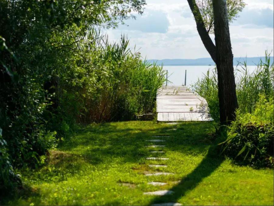 Green Lake House - Private Beach At Balaton バラトンアカラッチャ エクステリア 写真